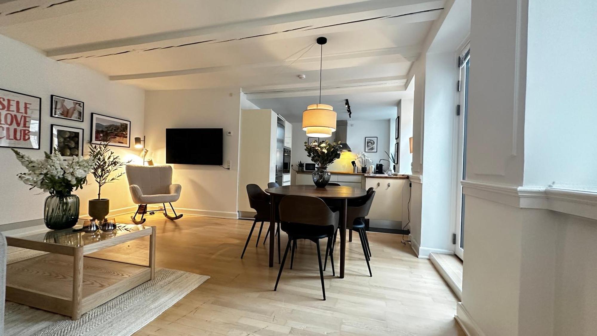Apartment Lovstraede From 1 To 6 - Carolinas *